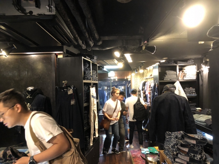 【EVISU 2000T】去了一趟大阪，把一隻動物帶回來養了
