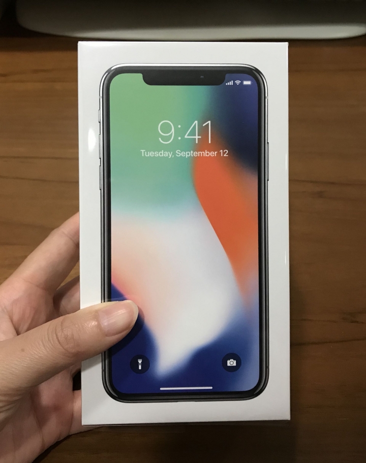 iPhone XS 金色 256G 開箱