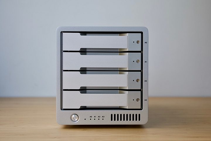 [開箱] CalDigit T4 Thunderbolt 3 RAID