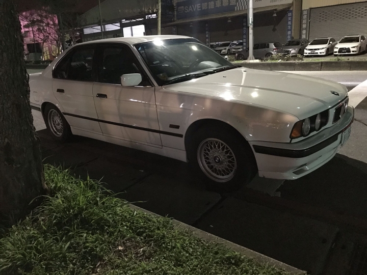 遲了23年的開箱 E34 M525