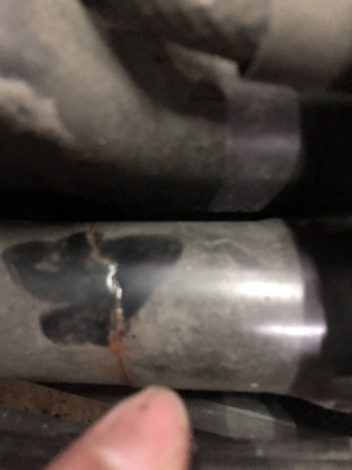 請益各位前輩 這樣的車還值得修嗎？
