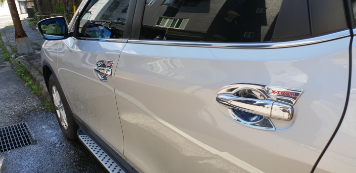 改裝X-trail 方向燈及立柱燈，自己貼門碗