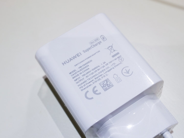 Huawei 華為 Mate 20-及Mate 20 Pro-反向無線充電 Huawei 華為 Mate 20-及Mate 20 Pro-反向無線充電