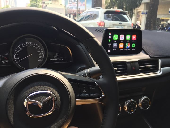 人生第一部車Mazda3 19年式尊進版4門開箱