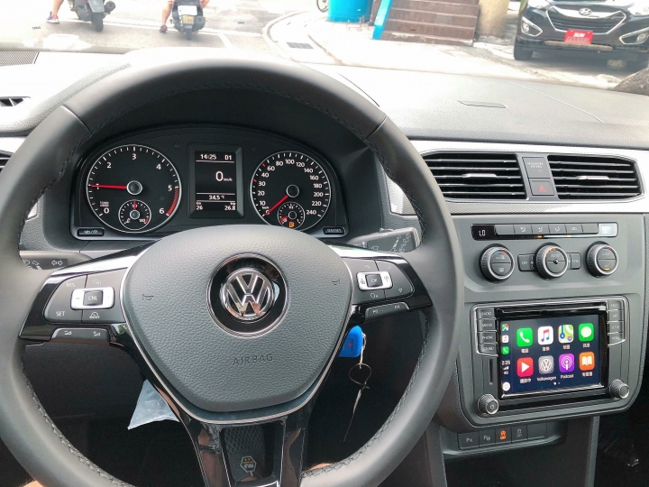 9月21日交車⋯微開箱 caddy maxi 4motion