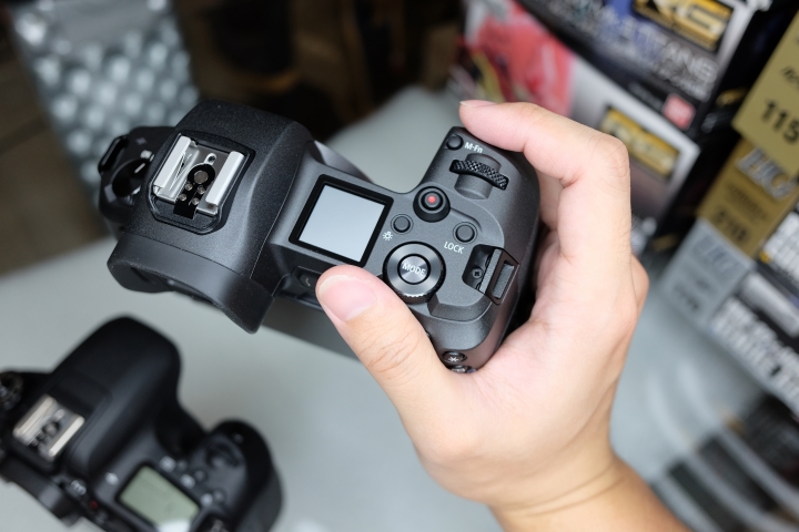 CANON EOS R 超簡單開箱!! (圖