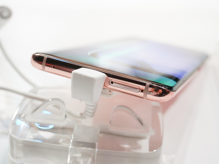 Huawei 華為 Mate 20 Pro-沒有3.5mm耳機孔 Huawei 華為 Mate 20 Pro-沒有3.5mm耳機孔