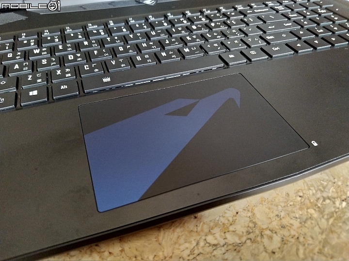 [不專業開箱] AORUS X7 DT v8 17.3吋高階電競筆電