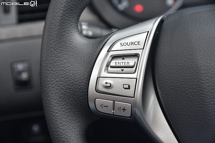 Nissan Tiida 2019年式試駕，六安/VDC/ISO-FIX入列，戰力再升級！
