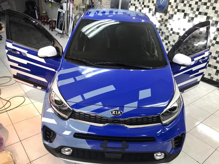 一個不小心  picanto 新車就變成這樣了