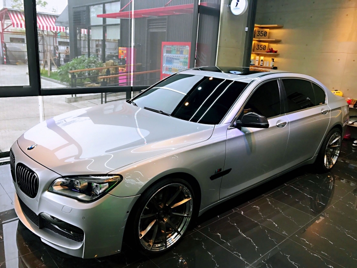 BMW 2013 F02 750LI LCI 五年車換皮術magic 比新車還亮🇩🇪頂級鍍膜分享