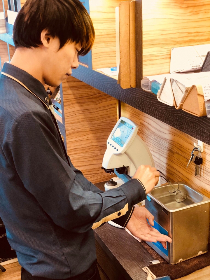 LOHAS樂活眼鏡 - 高應大店>>>眼鏡免費眼鏡維修&眼鏡深層保養心得