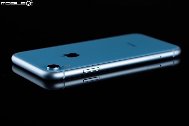 Apple iPhone XR 開賣！ 小惡魔帶你看六色實機質感！