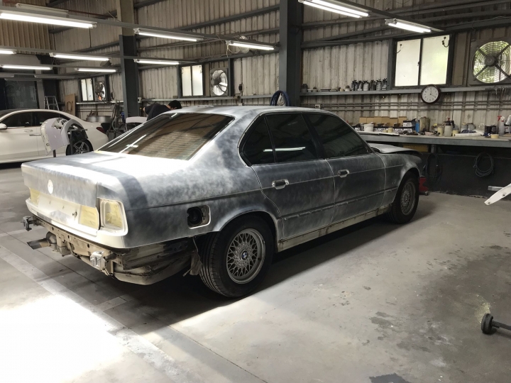 遲了23年的開箱 E34 M525