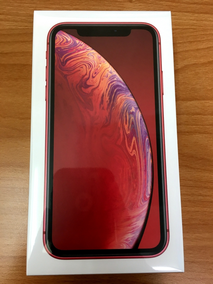【開箱】I PHONE XR (128GB PRODUCT RED)