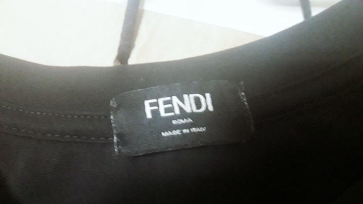 求驗fendi衣服