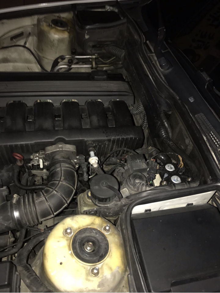 遲了23年的開箱 E34 M525