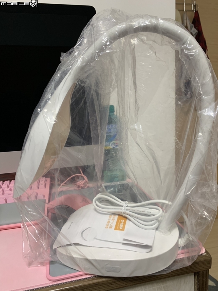 點我看大圖 臻光彩小太陽護眼LED觸控檯燈(從來沒看書超過30分鐘的小妹妹,看了1個小時)