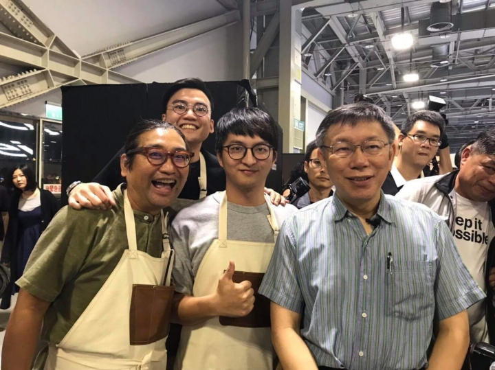 分享自製的20X24即影即得相機