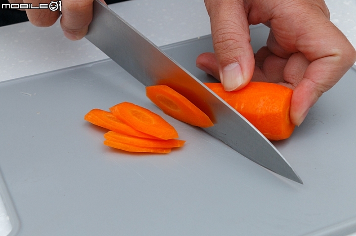SHARP AX-XP4T 水波爐料理分享：雞肉野菇炊飯