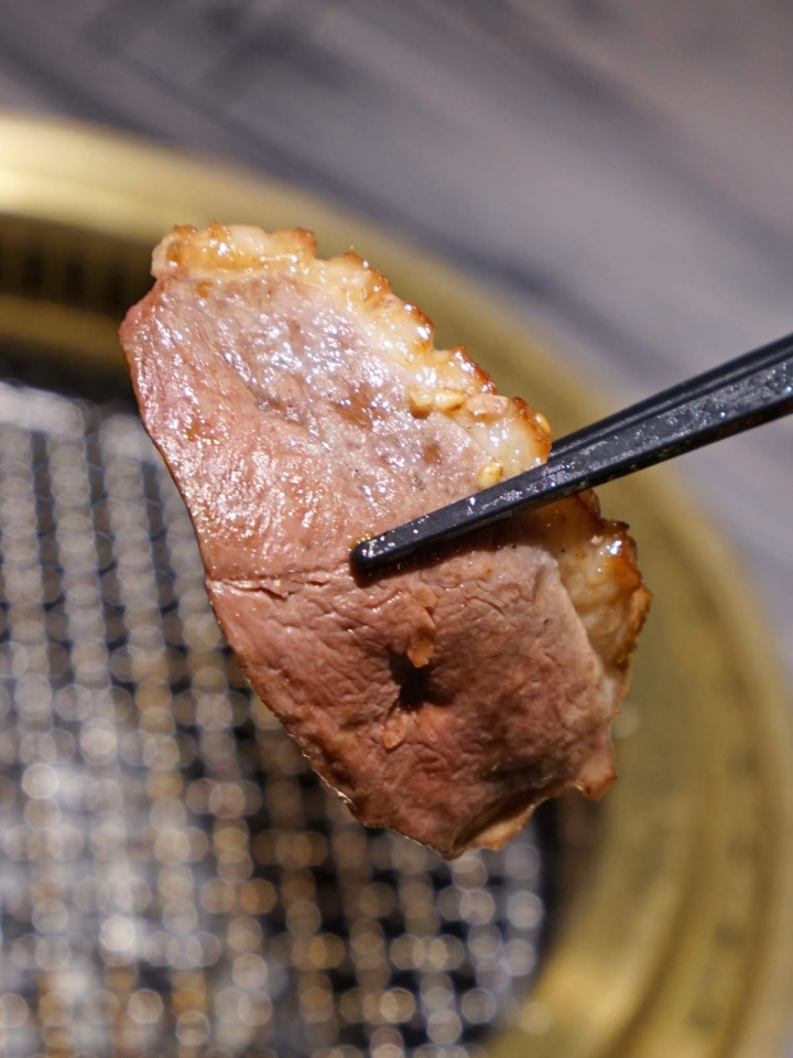 [食記] 竹北。火山岩燒肉 新開幕!。新鮮高檔食材、燒肉、鍋物雙重享受! 高CP值套餐! 親子家庭聚餐超推薦!