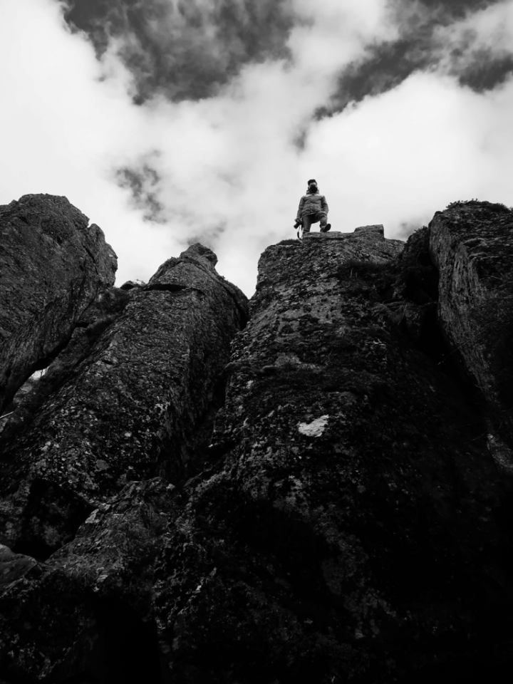 冰島環島的魔幻時刻：米湖一日遊、惠爾火山＋眾神瀑布＋Grjótagjá Cave＋Blue Lake