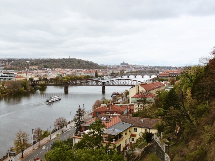 【Czech．走跳】布拉格高堡區-隱身於聖彼得聖保羅教堂內的慕夏濕壁畫