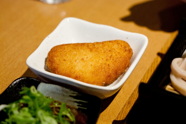 【美食。食記】東京 還算可以的便宜咖哩烏龍麵 カレーうどん 千吉 馬喰町店 日本橋 人形町 推薦