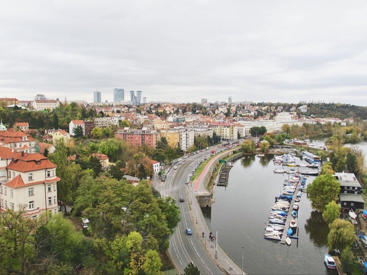 【Czech．走跳】布拉格高堡區-隱身於聖彼得聖保羅教堂內的慕夏濕壁畫