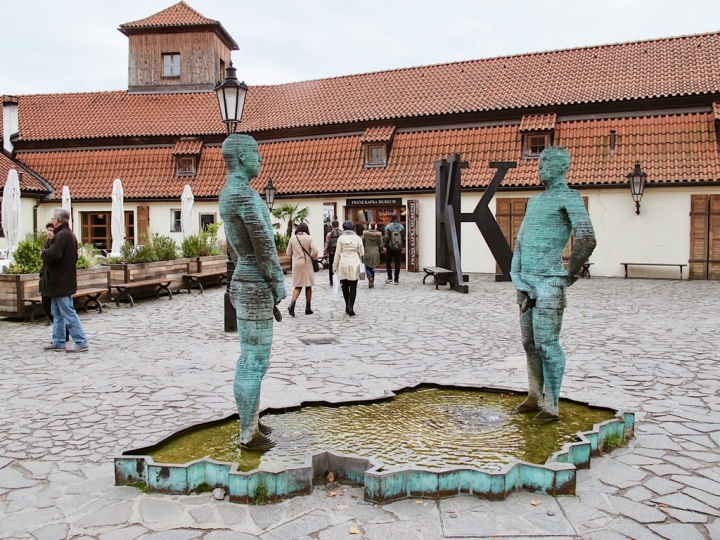 【Czech．走跳】誤入布拉格華倫斯坦宮殿花園一方奢華與卡夫卡博物館