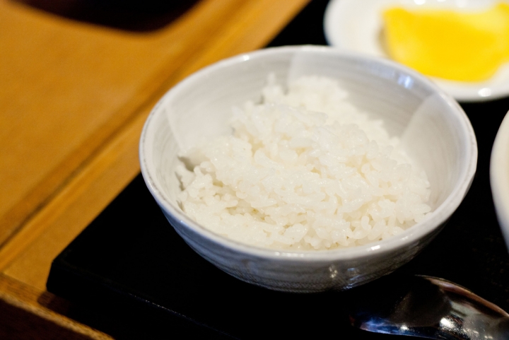 【美食。食記】東京 還算可以的便宜咖哩烏龍麵 カレーうどん 千吉 馬喰町店 日本橋 人形町 推薦