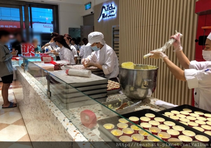 [台北美食][甜點]由布院半熟起司蛋糕~嘗嘗鮮可以~