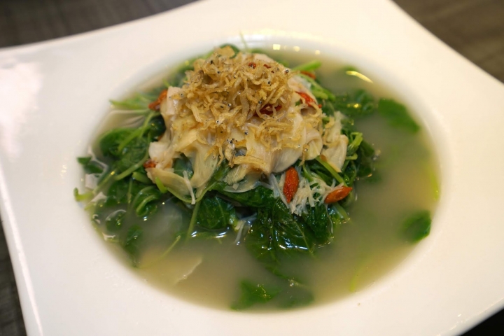 [食記] 台北東區星馬料理-鴨皇閣 D'Palace。台北東區最好吃的當歸烤鴨(近忠孝敦化站)