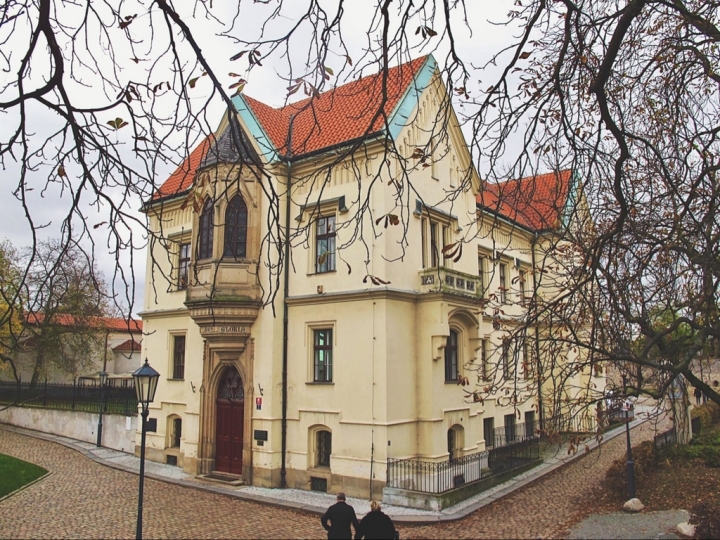 【Czech.走跳】布拉格高堡區-隱身於聖彼得聖保羅教堂內的慕夏濕壁畫
