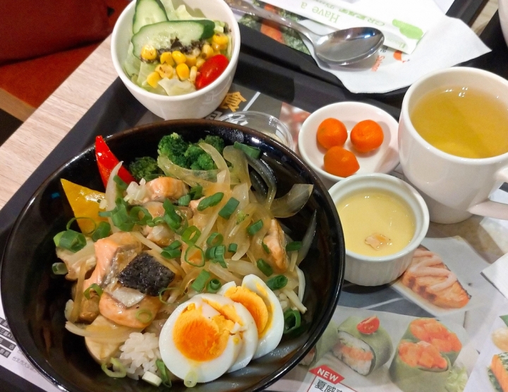 [高清體驗]Supreme Salmon美威鮭魚(京站店)-亞洲第一家鮭魚專賣店，但可不只鮭魚本質好，料理手法也是毫不馬虎!