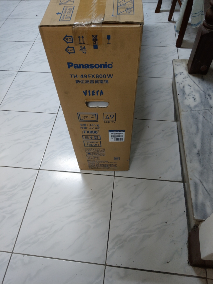 [開箱]Panasonic TH-49FX800W液晶電視