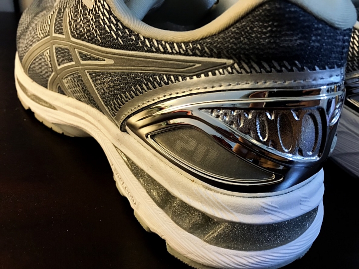 ASICS GEL-NIMBUS20 紀念白金版