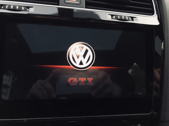 (開箱文) Golf GTI Performance - 暴風紅 (圖多)