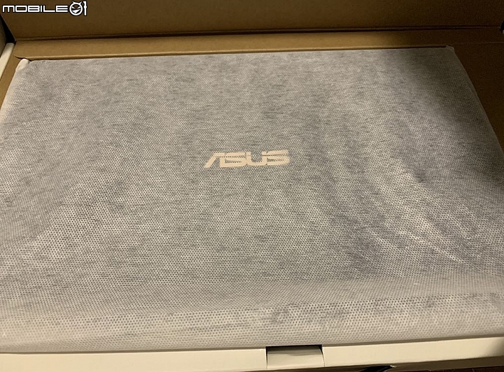 資訊月新機入手 Zenbook UX533FD 皇家藍 快速開箱