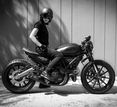 Suzuki bandit 150 SCRAMBLER STYLE