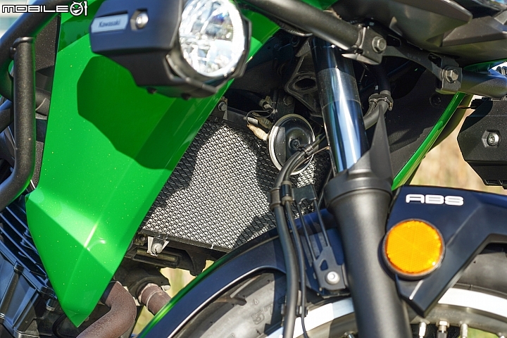 Kawasaki Versys-X 300 Tourer 配備滿載的越野旅行者