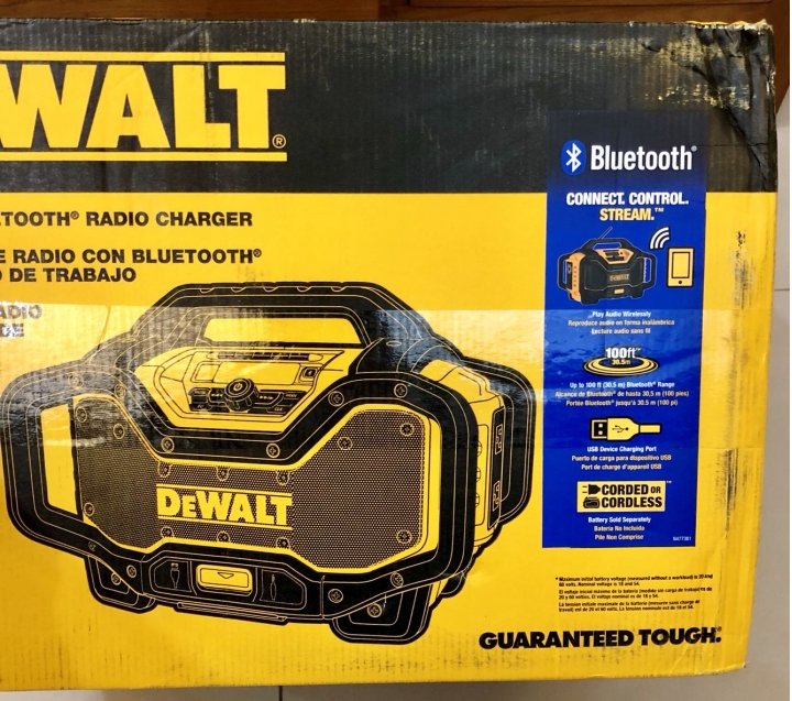 粗獷、狂野遠從千里來相聚 DeWalt DCR-025 手提音響