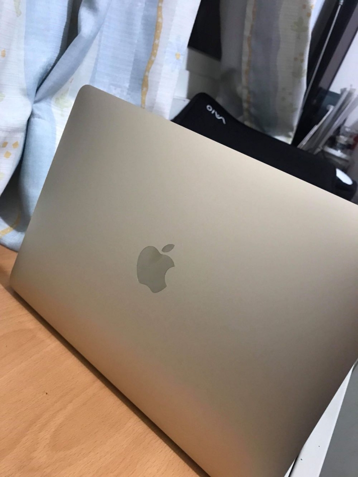 MacBook