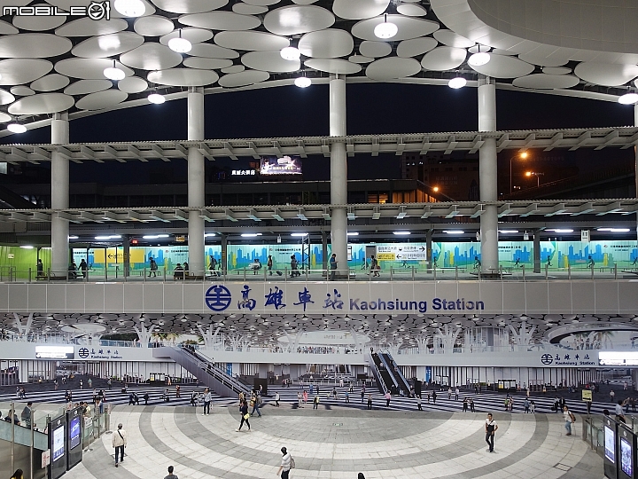 高雄市 三民區 高雄火車站新站 — 高雄鐵道運輸新紀元