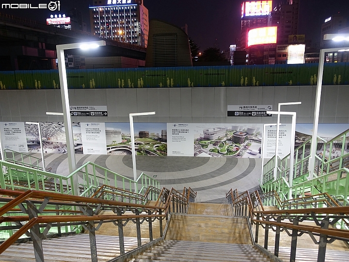 高雄市 三民區 高雄火車站新站 — 高雄鐵道運輸新紀元
