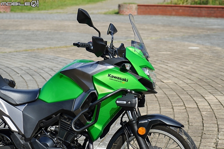 Kawasaki Versys-X 300 Tourer 配備滿載的越野旅行者