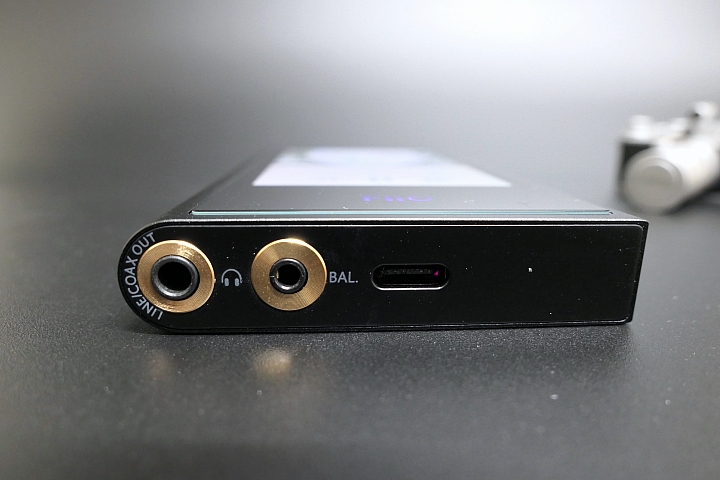 [開箱評測]FiiO M9 Hi-Fi無損級高解析音樂播放器～支援2.5mm平衡輸出！USB DAC！搭載Wi-Fi功能！