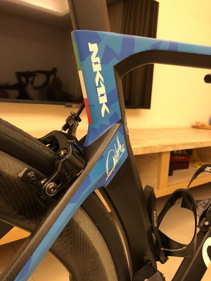 藍迷彩的Cipollini NK1K