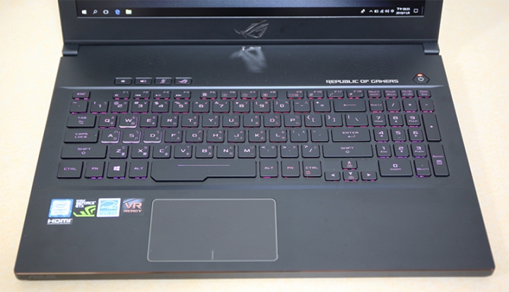 點我看大圖 我的ROG Zephyrus M GM501GS照片開箱 / 硬體小測