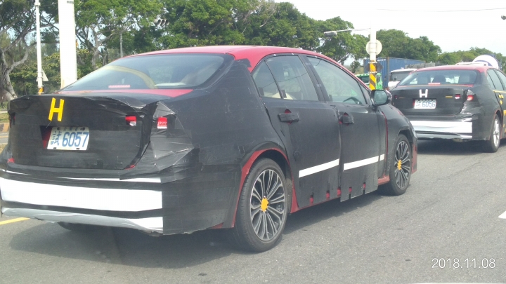有神人看得出來是什麼車嗎？